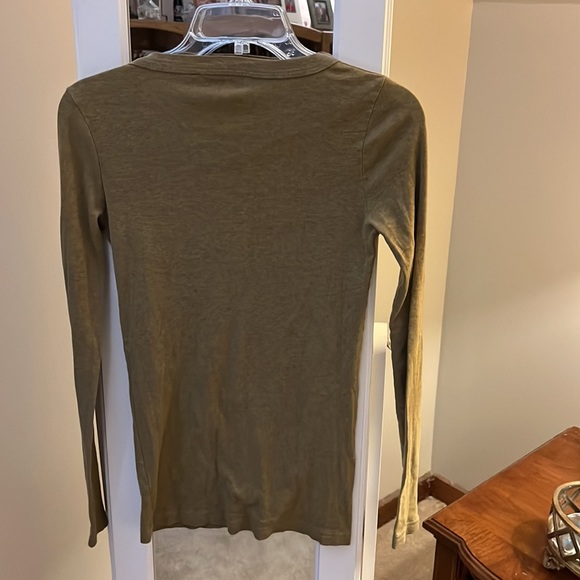 Michael Stars long sleeve henley - Picture 4 of 5